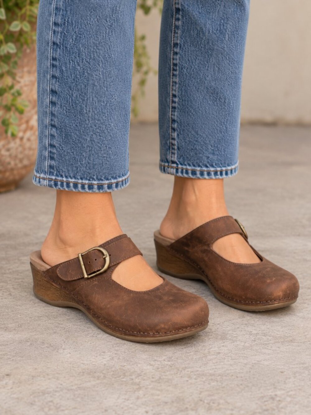 Dansko Martina Brown Leather Mary Jane Clogs Size 38 US 7.5–8